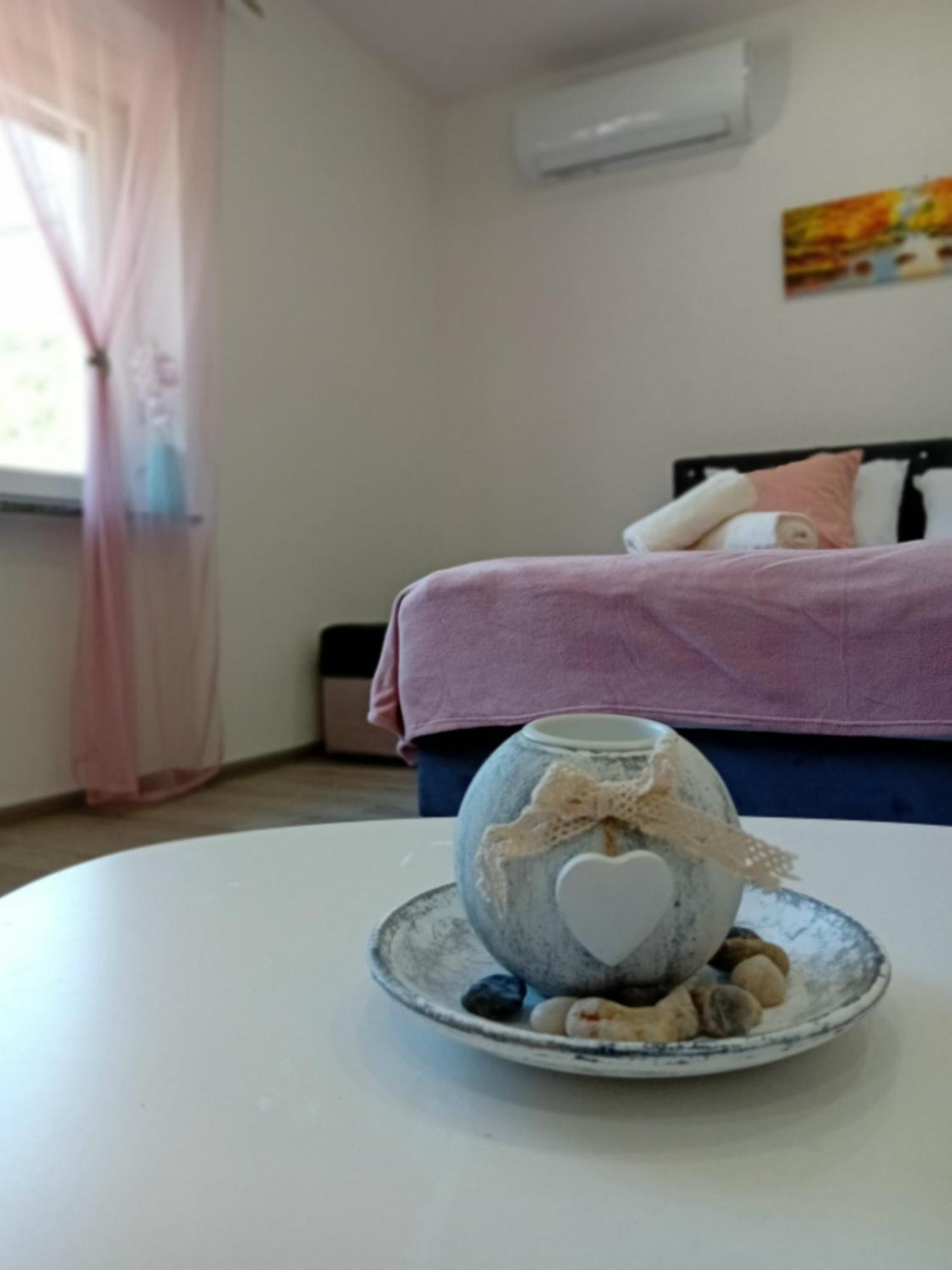 Apartman Edwin ヤイツェ エクステリア 写真