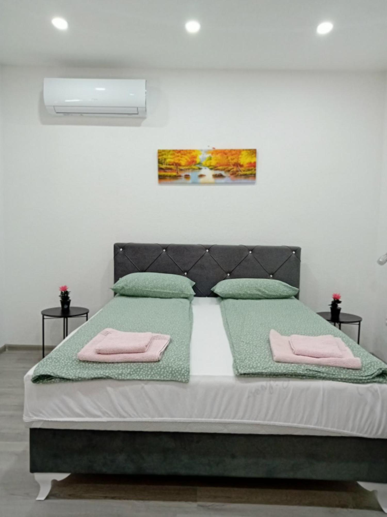 Apartman Edwin ヤイツェ エクステリア 写真