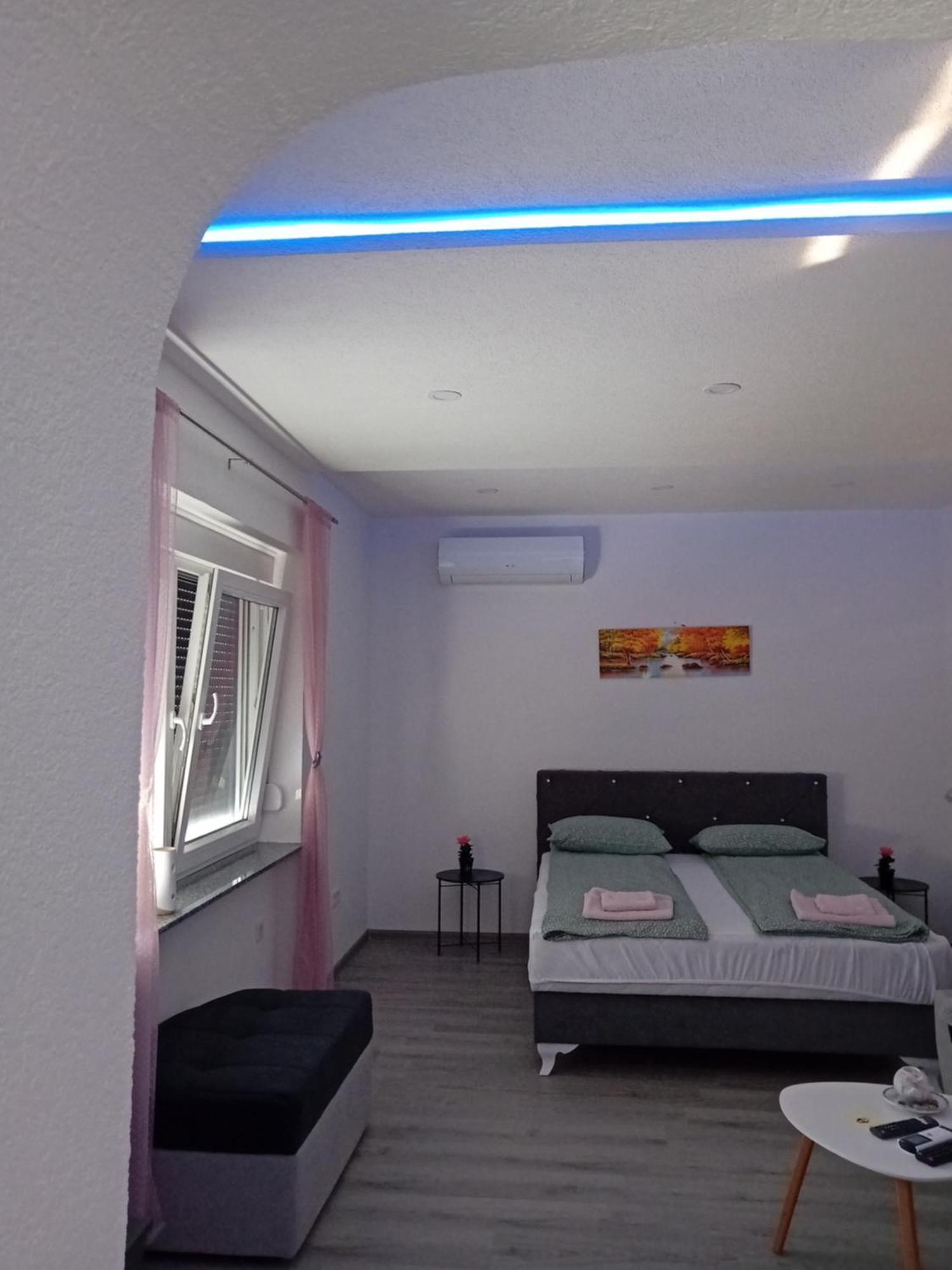 Apartman Edwin ヤイツェ エクステリア 写真