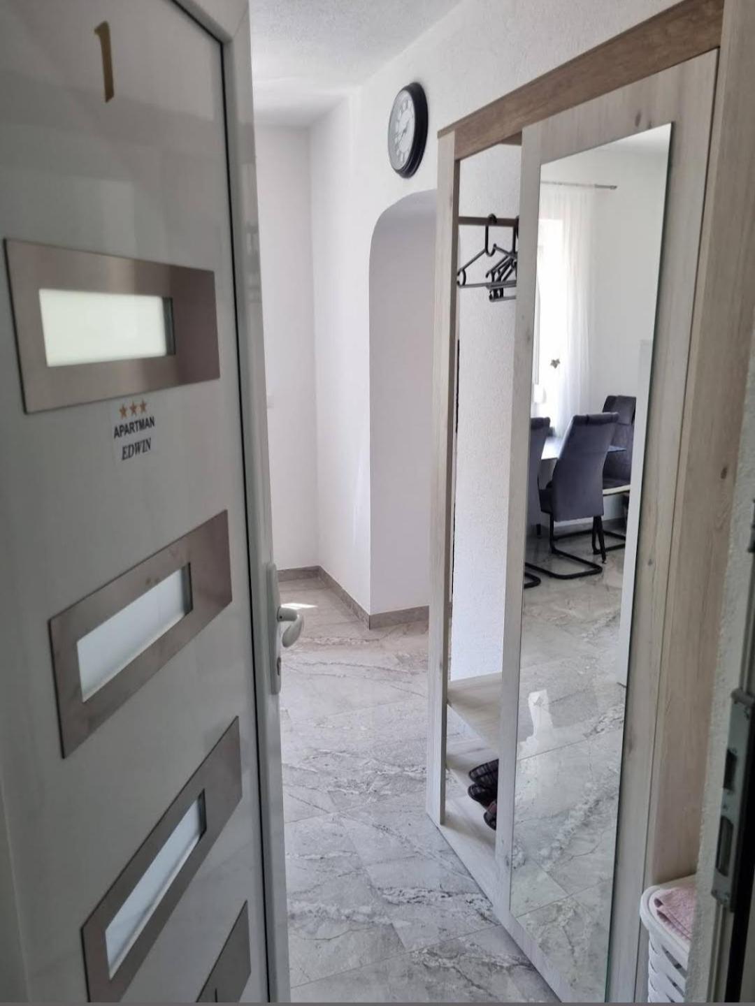 Apartman Edwin ヤイツェ エクステリア 写真